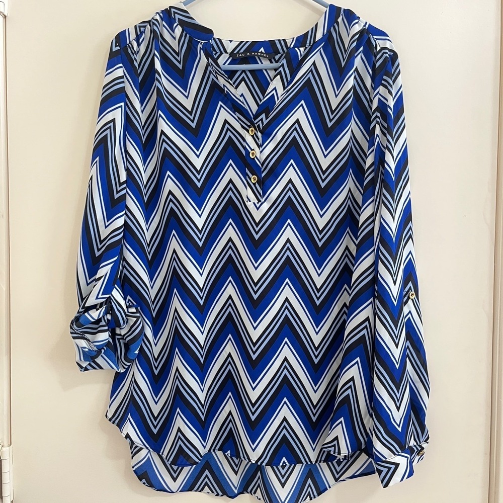 Zac Rachel Womens Chevron Tunic Top L Blue White Henley Roll Tab Coastal Preppy